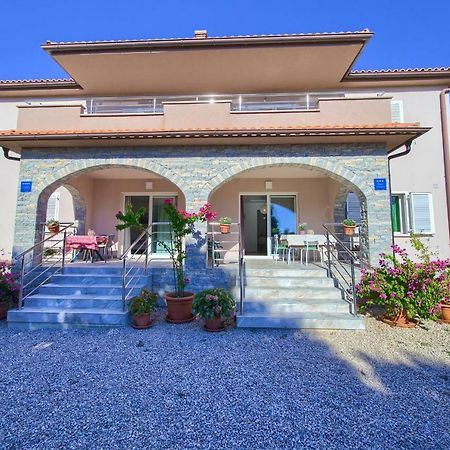 Apartament Stela Pinezići Zewnętrze zdjęcie