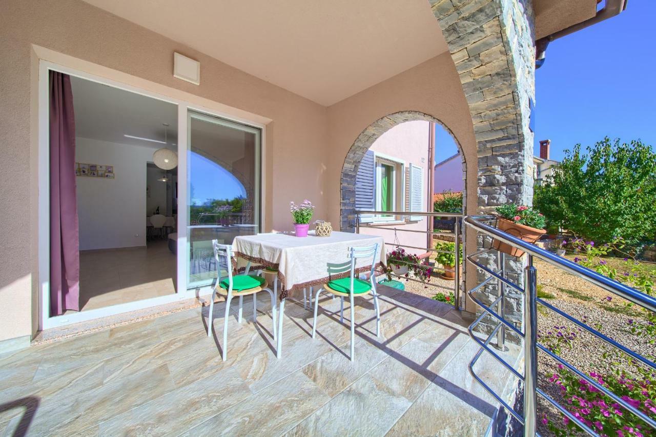 Apartament Stela Pinezići Zewnętrze zdjęcie