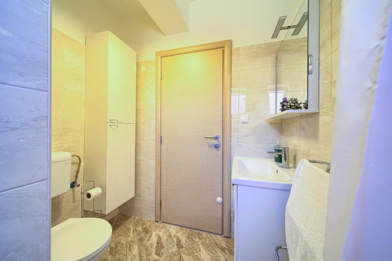 Apartament Stela Pinezići Zewnętrze zdjęcie