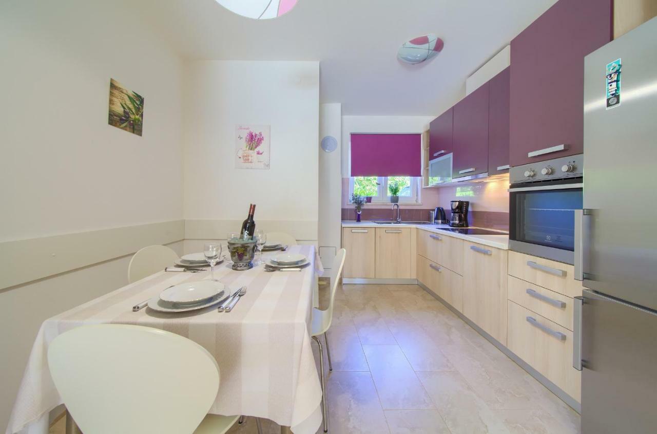 Apartament Stela Pinezići Zewnętrze zdjęcie