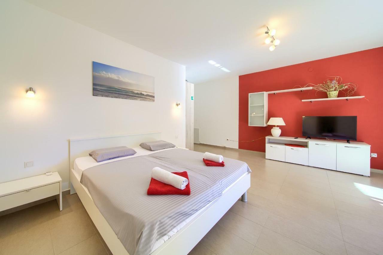 Apartament Stela Pinezići Zewnętrze zdjęcie