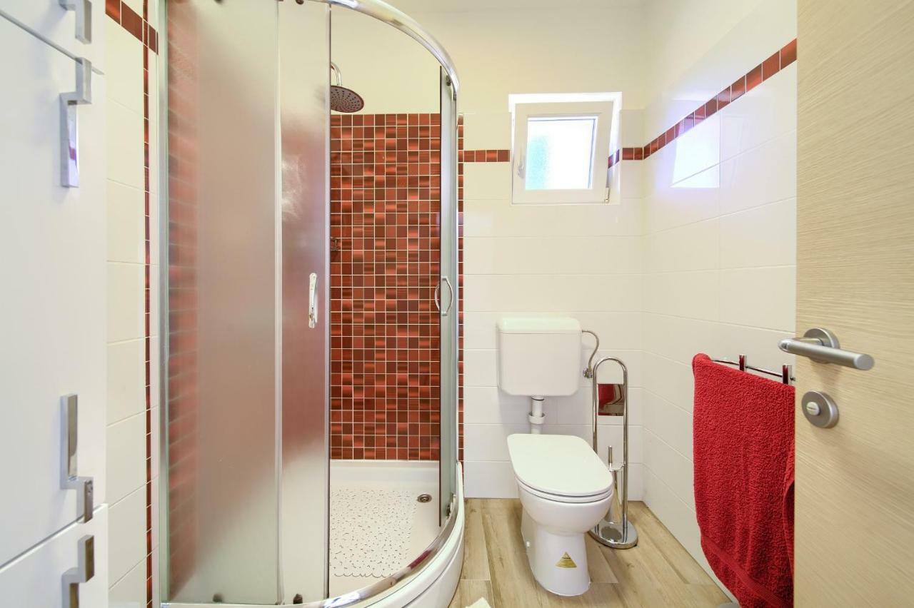 Apartament Stela Pinezići Zewnętrze zdjęcie