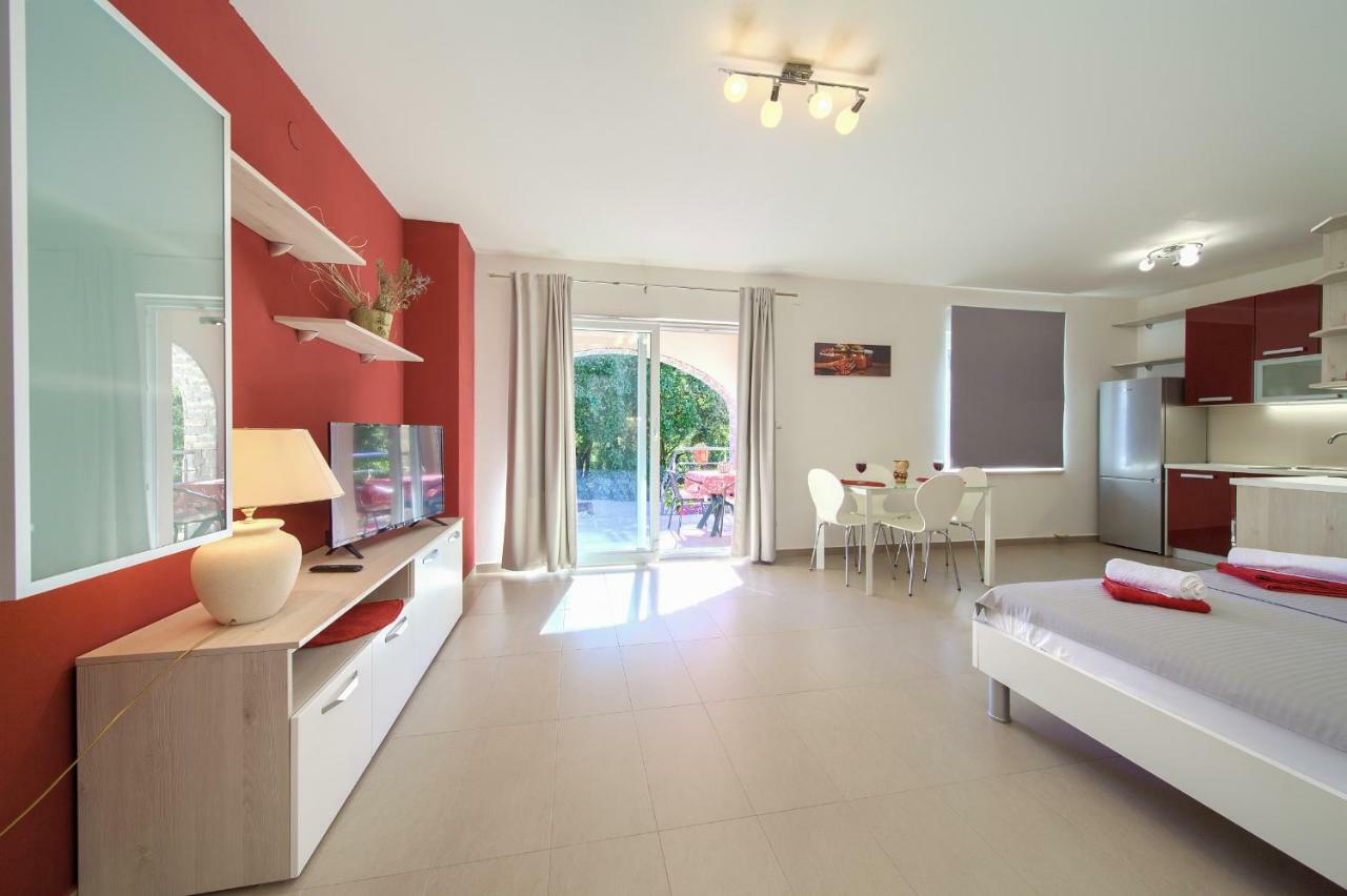 Apartament Stela Pinezići Zewnętrze zdjęcie