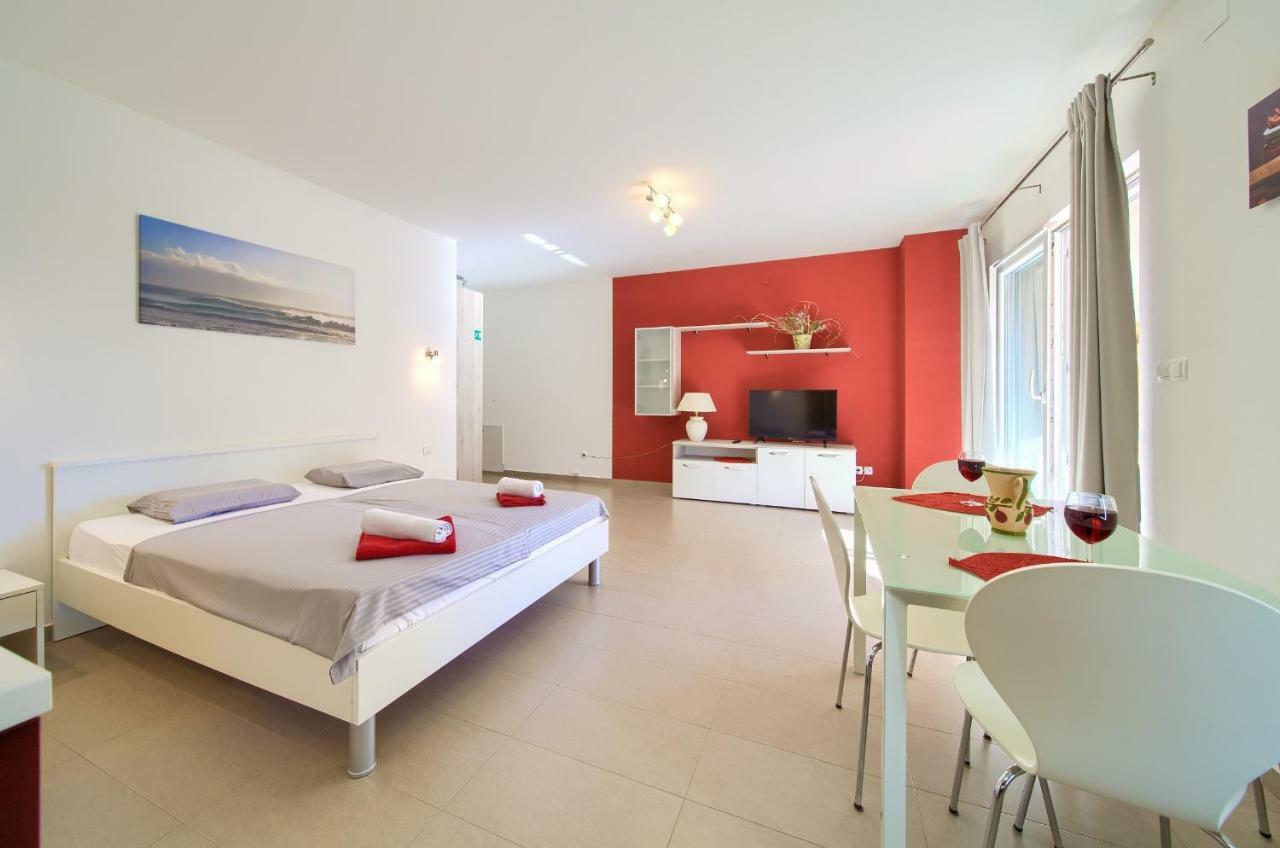 Apartament Stela Pinezići Zewnętrze zdjęcie